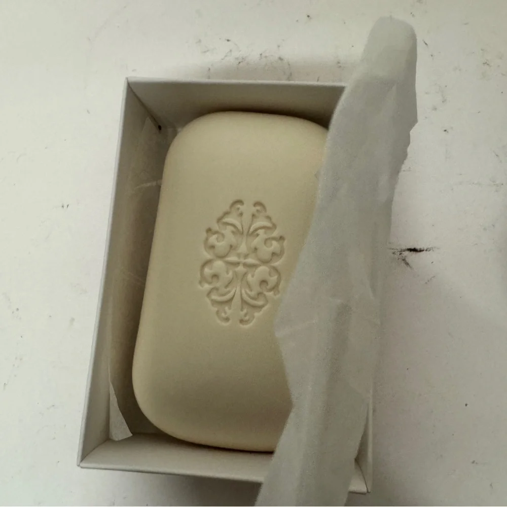 Frosted Cranberry Scented Bar Soap 8 OZ